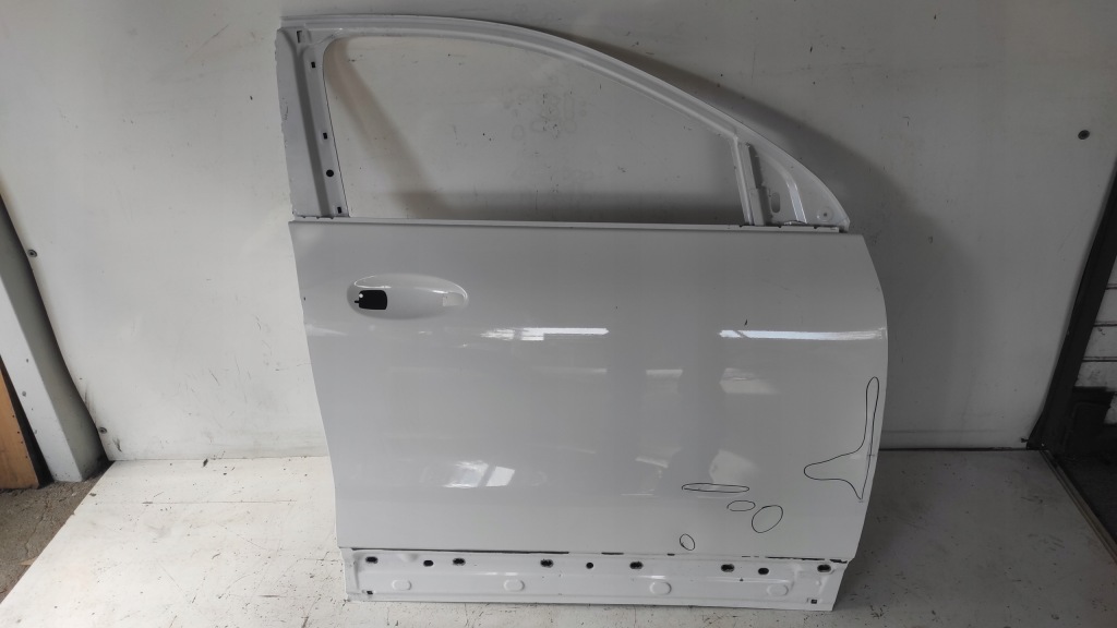 фото №1, Mercedes gla w 247 двері передні праве