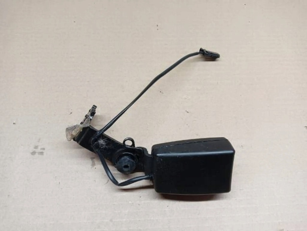 Купить Защёлки поперечина задний  audi a1 8x 8x4857739c