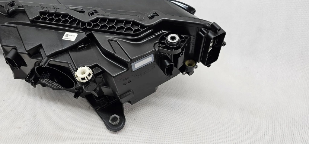 Skoda superb 3 рестайлинг  3v0 фара перед правый  full led crystal lighting Недорого