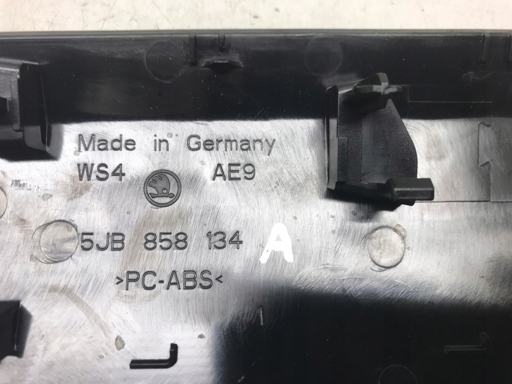 фото №9, Молдинг декоративна dekor панелі консолі europa 5jb858134a skoda rapid 16r