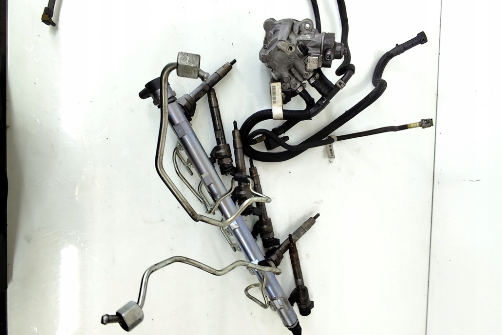 фото №7, Комплект форсунок bmw 3 f30, f80 7800123 2.0l бензиновий 180kw 2012