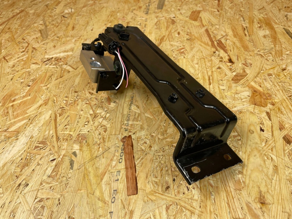 фото №8, Кронштейн кронштейн трубопровод клапанов кондиционера nissan leaf ii 924414nr1b