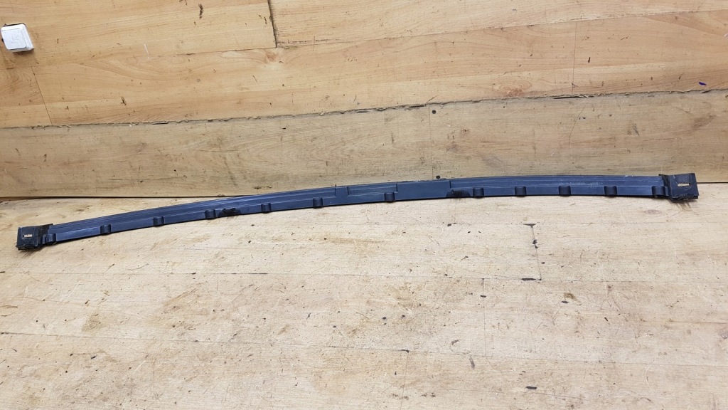 Купити Peugeot 5008 2015 жабо передні