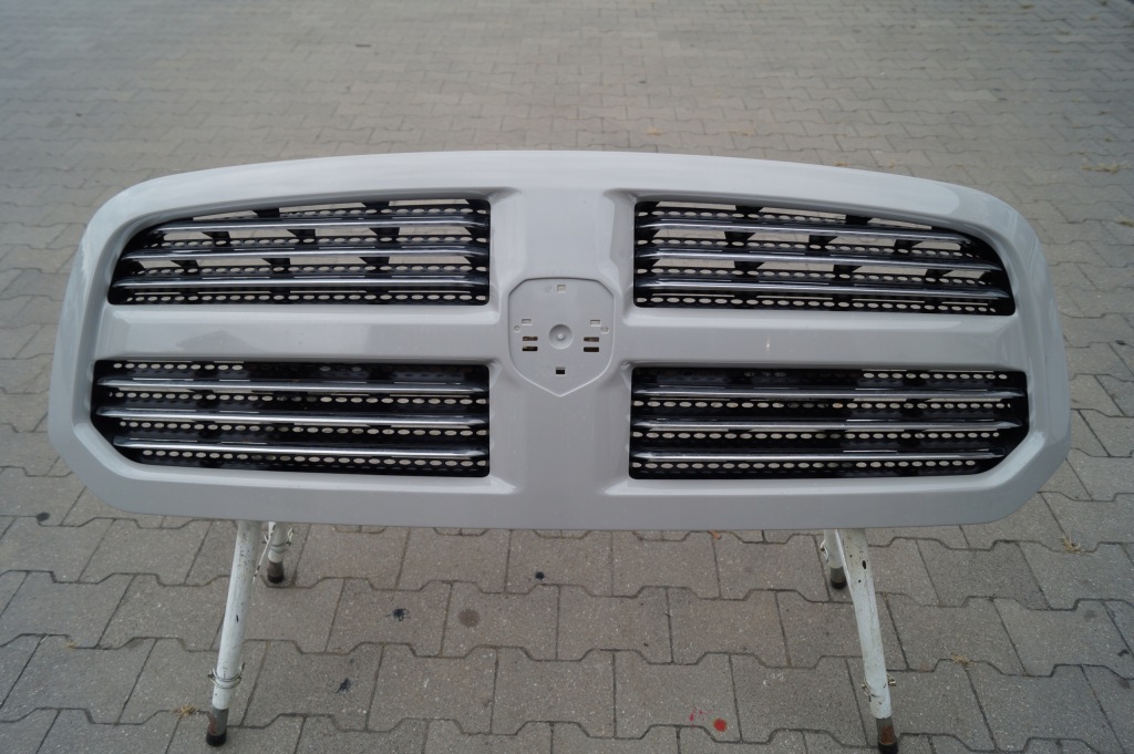 фото №1, Решётка радиатора решётка радиатора решётка радиатора перед бампер dodge ram 1500 13dsac0010b 13ds3b3010ac