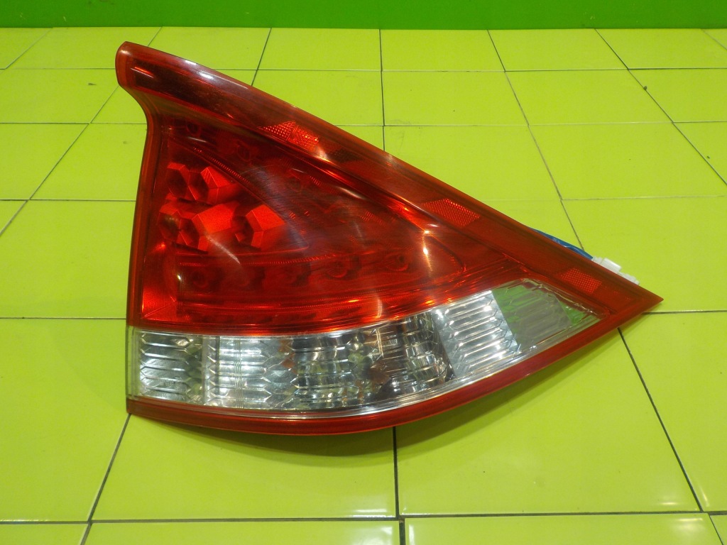фото №1, Honda insight ii 09r 5d лампа правая задняя