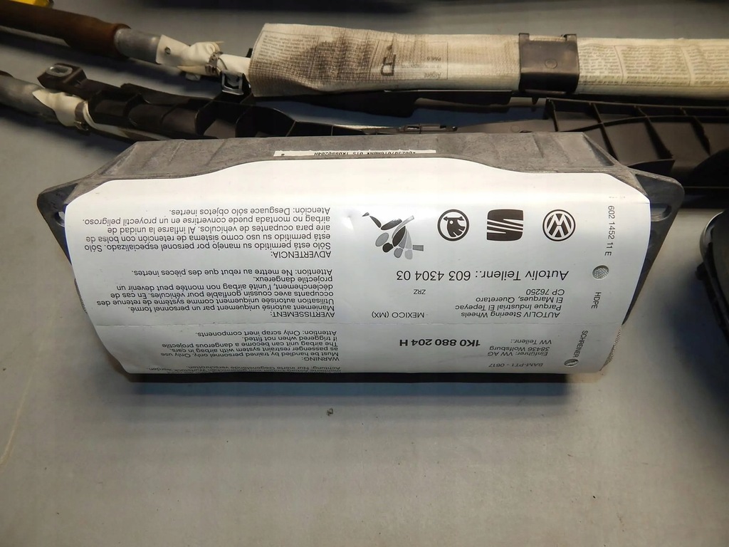 фото №14, Vw jetta приборная панель консоль ремни подушки безопасности подушка безопасности