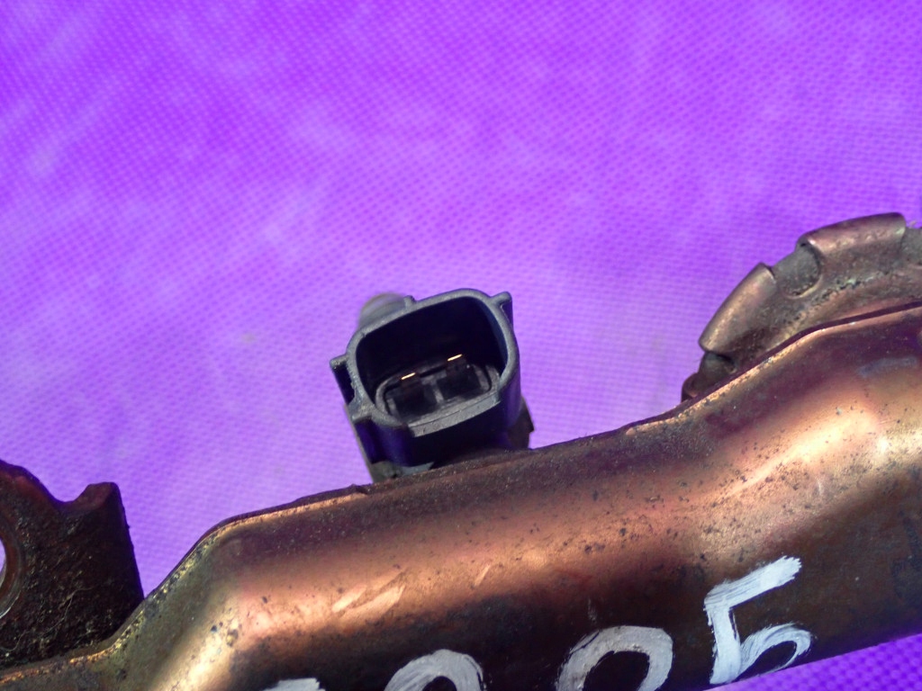 фото №7, Toyota corolla e12 00-08 1.6 молдинг впрыскная 23250-0d020