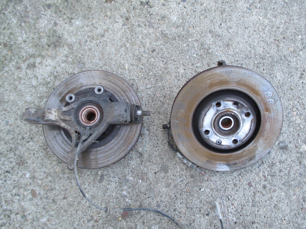 фото №1, Citroen c4 picasso 06-13 поворотний кулак ступиця перед