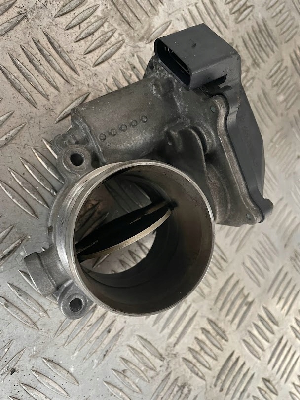 фото №2, Дросельна заслінка audi vw 059145950al