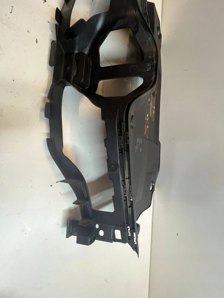 фото №7, Renault scenic iv 16- воздуховод впуск воздуха решётка радиатора радиатора решётка радиатора