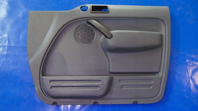 фото №1, Обшивка правий перед ford transit connect mk1