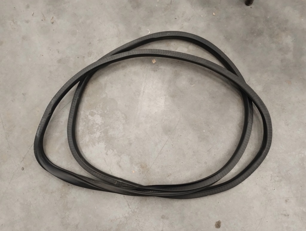 фото №1, Jeep grand cherokee wk2 прокладка дверь перед левая правая