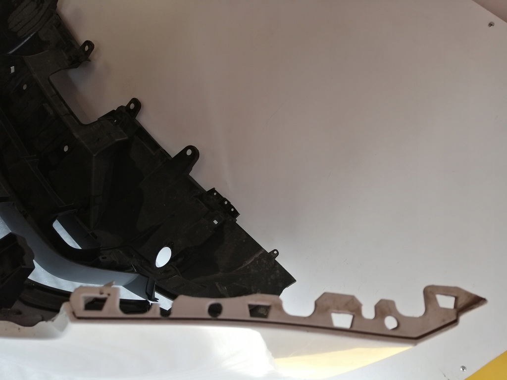 фото №14, Land rover discovery 5 бампер перед