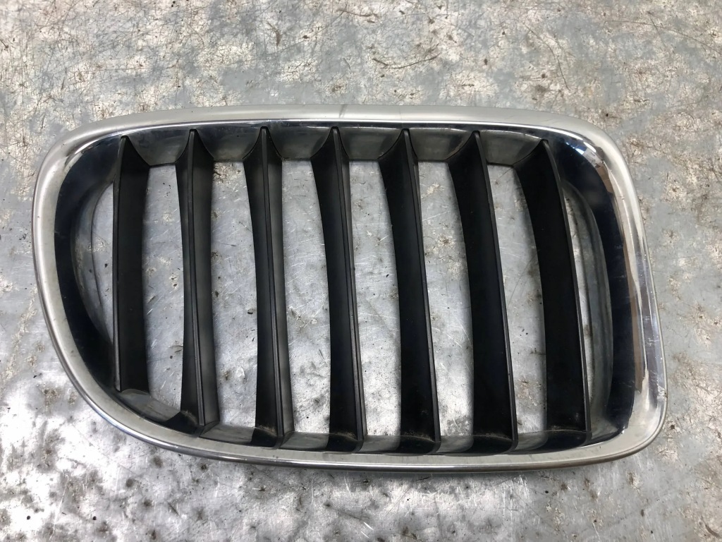 фото №1, Решётка радиатора решётка радиатора правая bmw x1 e84 2993308