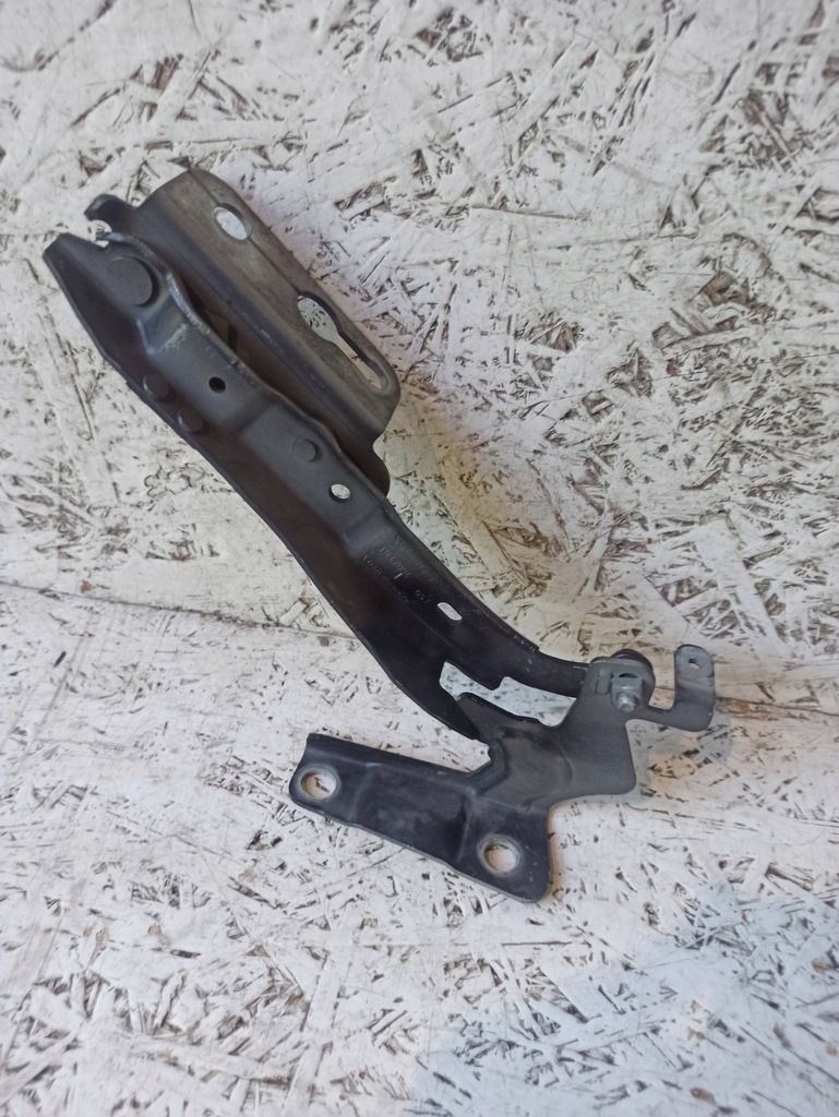 фото №1, Volvo оригинальный номер 31442084 петля капот