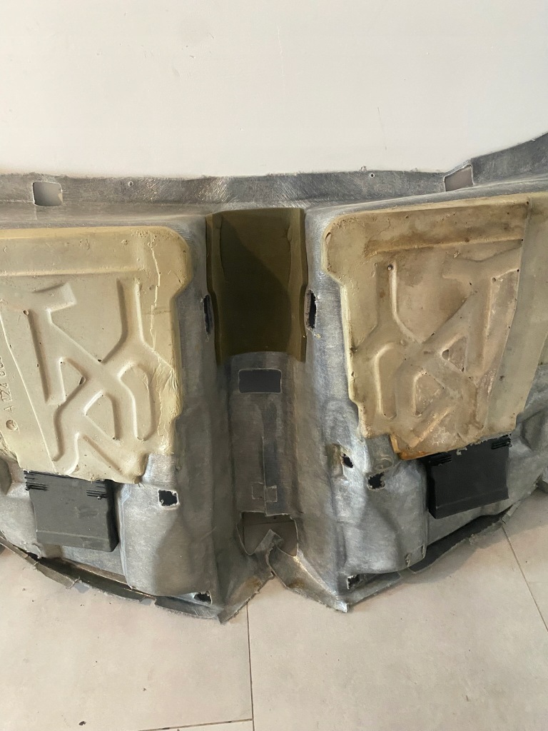 Килимок обшивка підлога сіра сіра mercedes w124 sedan 1246803741 Оригінал