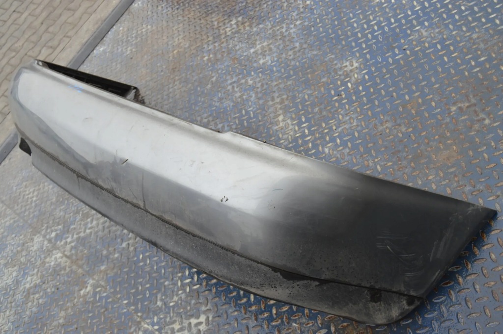 фото №1, Audi a4 s4 b5 бампер задній lc7l