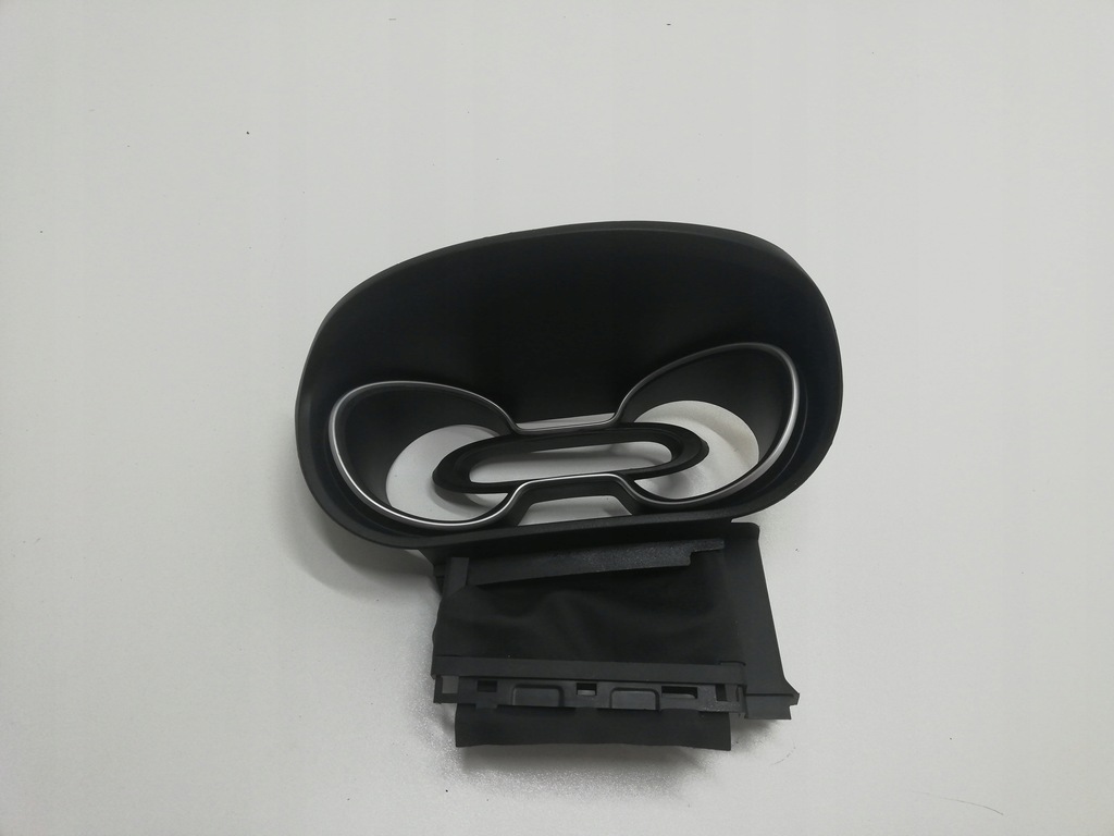 фото №1, Trafic iii vivaro b 14- защита рамка спидометра