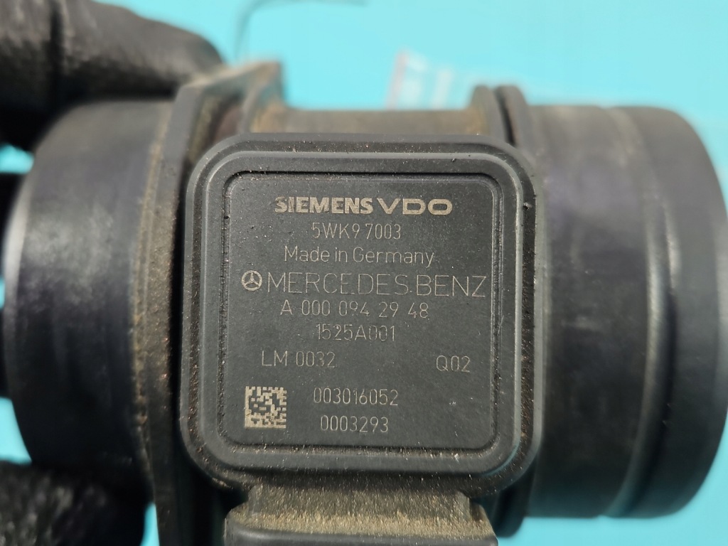 Расходомер mercedes w245 5wk97003 a0000942948 1525a001 2.0 cdi Недорого