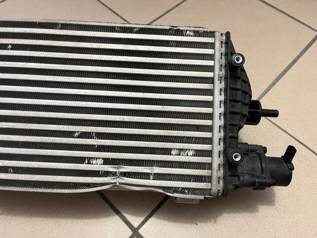 фото №11, Радиатор интеркулер оригинальный номер hyundai tucson iv 4 20- 1.6 tgdi