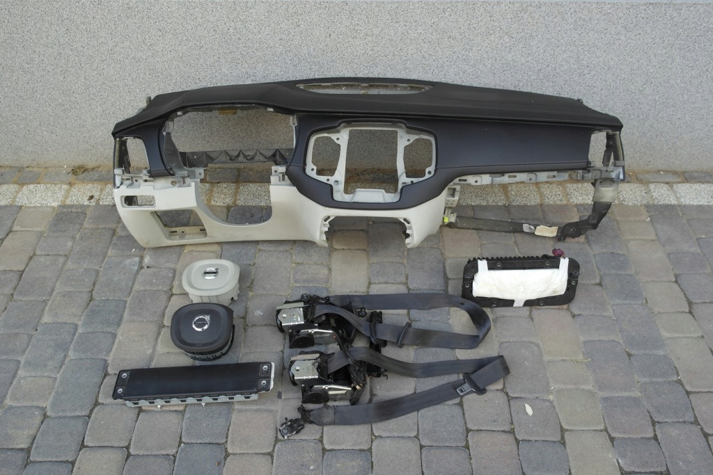 фото №1, Volvo xc90 подушка безопасности приборная панель консоль ремни приборная панель кожа