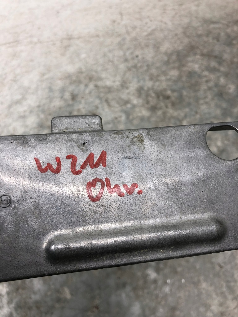 фото №6, Кронштейн консоли mercedes w211 a2118153831