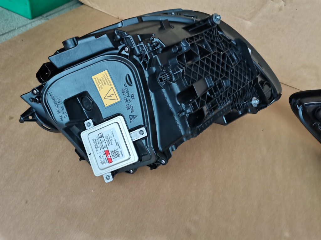 Porsche boxster cayman 982 комплект . лампа передних новая  982941009c 982941010c Цена