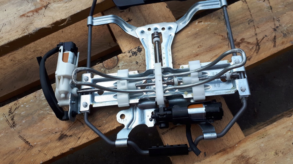 фото №9, A5 8w опора поясница каркас 3q0881879g