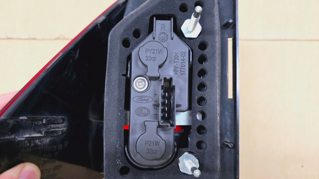 Ford galaxy mk2 mk3 3 2010 - 2015 r polift фара правий задня крила led в Україні