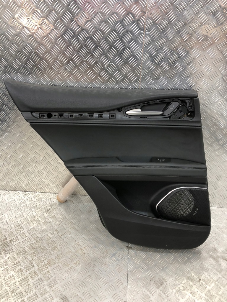 фото №1, Обшивка оббивка двері лівий задня alfa romeo stelvio