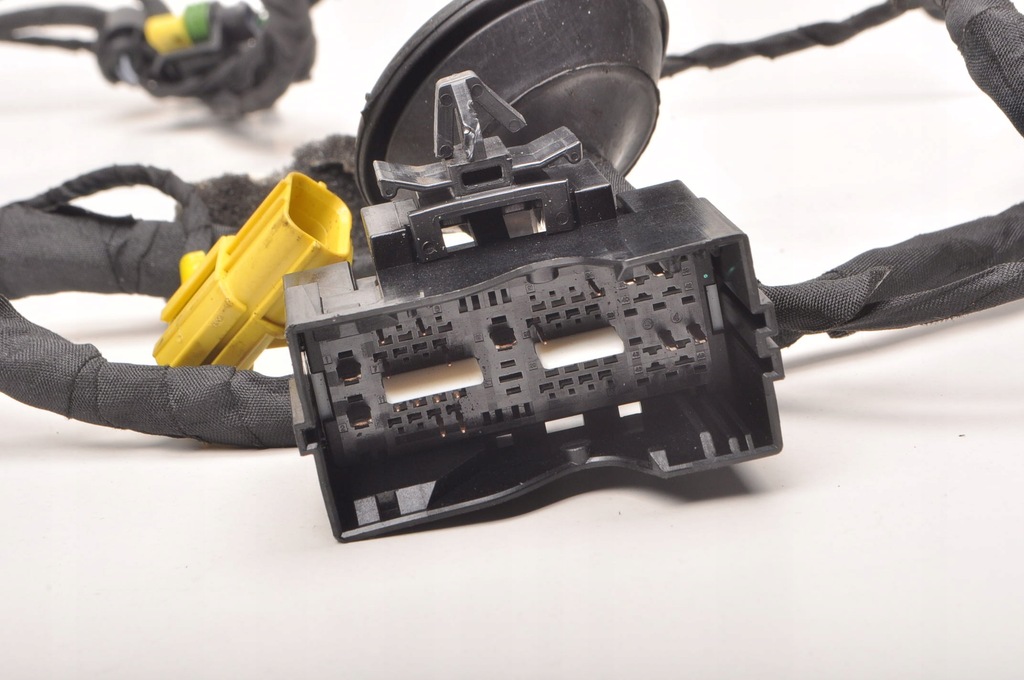 фото №13, Ferrari portofino 3.9 f164 жгут электропроводка дверь левый перед 770944