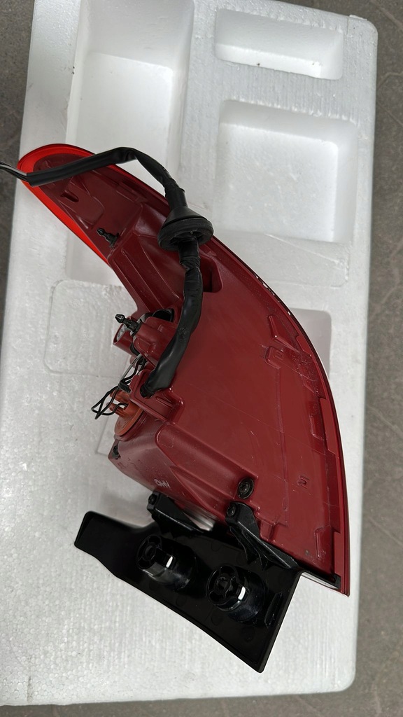 фото №4, Kia stonic 2021- лампа левая задняя задняя led