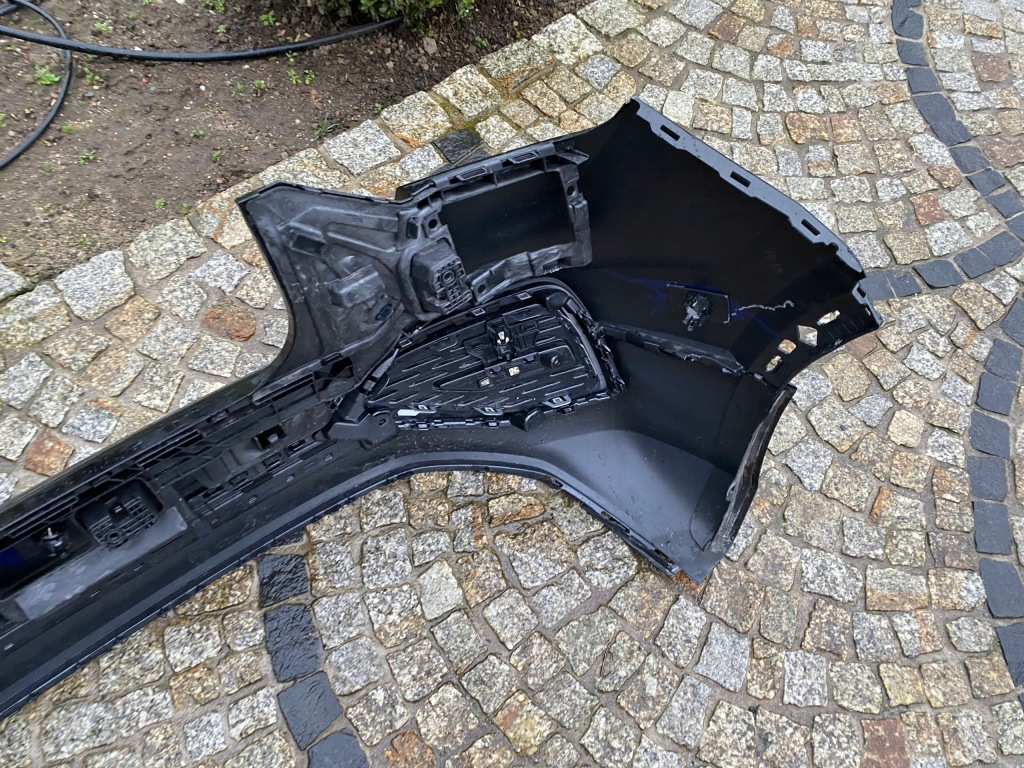 Audi q2 s line lift 81a бампер задняя решётка 81a807511c оригинал Доставка