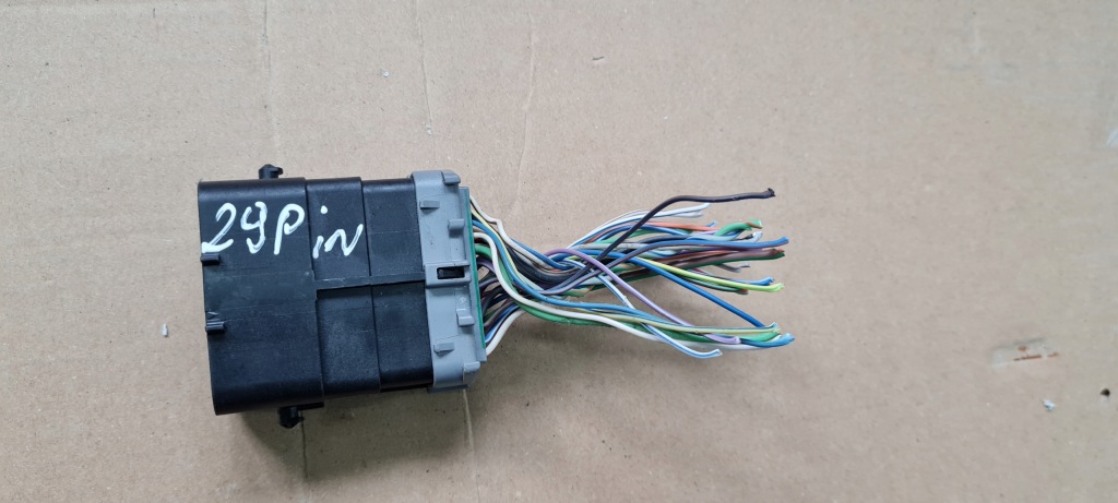 фото №1, Mustang vi lift gt штекер колодка соединитель 29pin ford