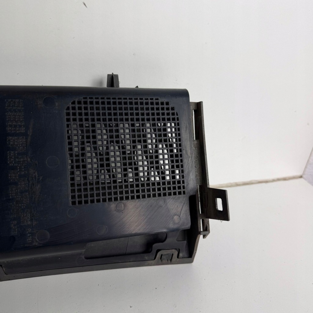 Купити Решітка крила лівий перед range rover vouge l322 оригінальний номер ah4216a415bb