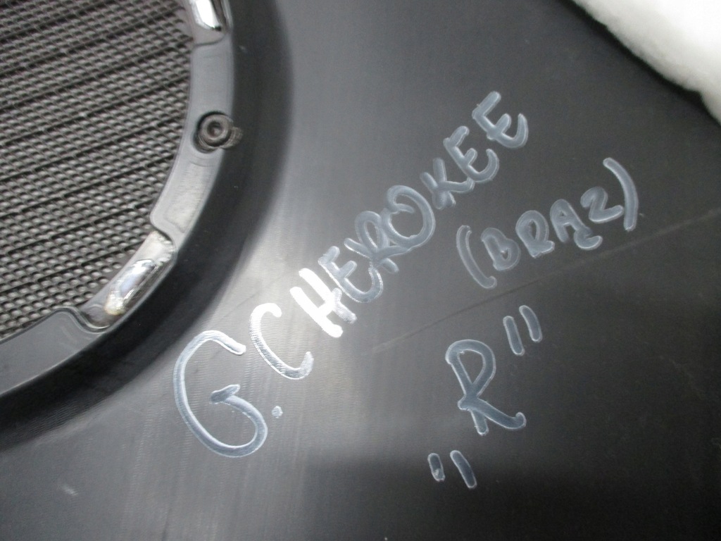 фото №8, Оббивка обшивка багажника jeep grand cherokee права