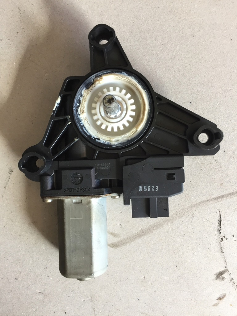 фото №1, Mercedes glc w253 моторчик скло правий задня