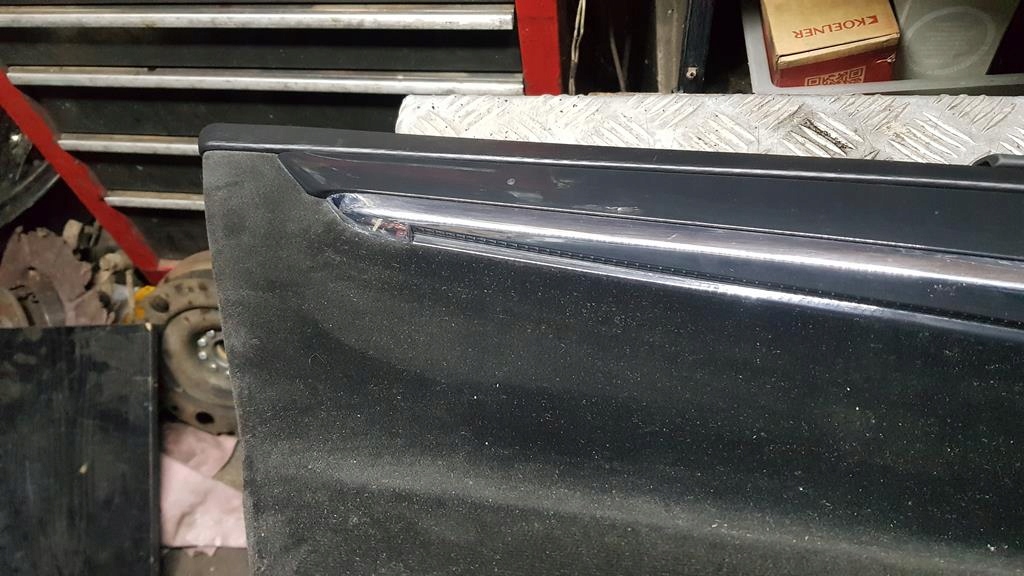 фото №10, Citroen c4 i picasso обшивка дверь обивка левый задняя шторка