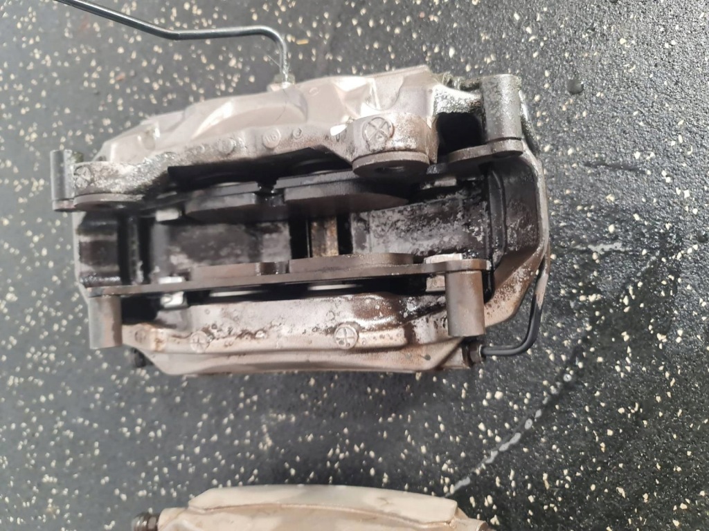 Супорти audi q5 80a 8w06dd комплект акція в Україні