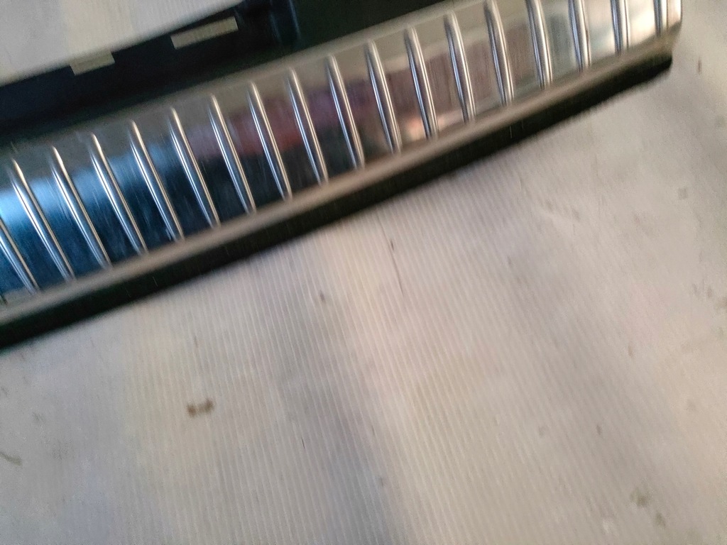 фото №7, Mercedes w213 kombi порог багажника