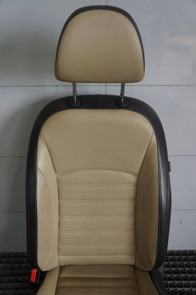 фото №13, Сидіння сидіння правий лівий водія заднє сидіння комплект шкіра ssangyong tivoli