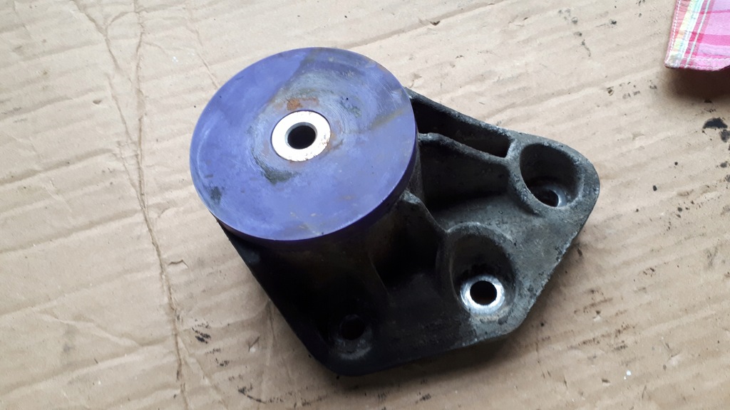 фото №9, A4 b7 b6 поддержка мост дифференциал powerflex quattro