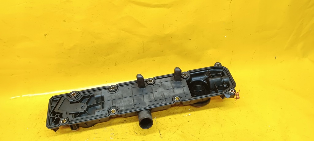 фото №8, Кришка клапанів peugeot 307 2,0hdi 9630142180
