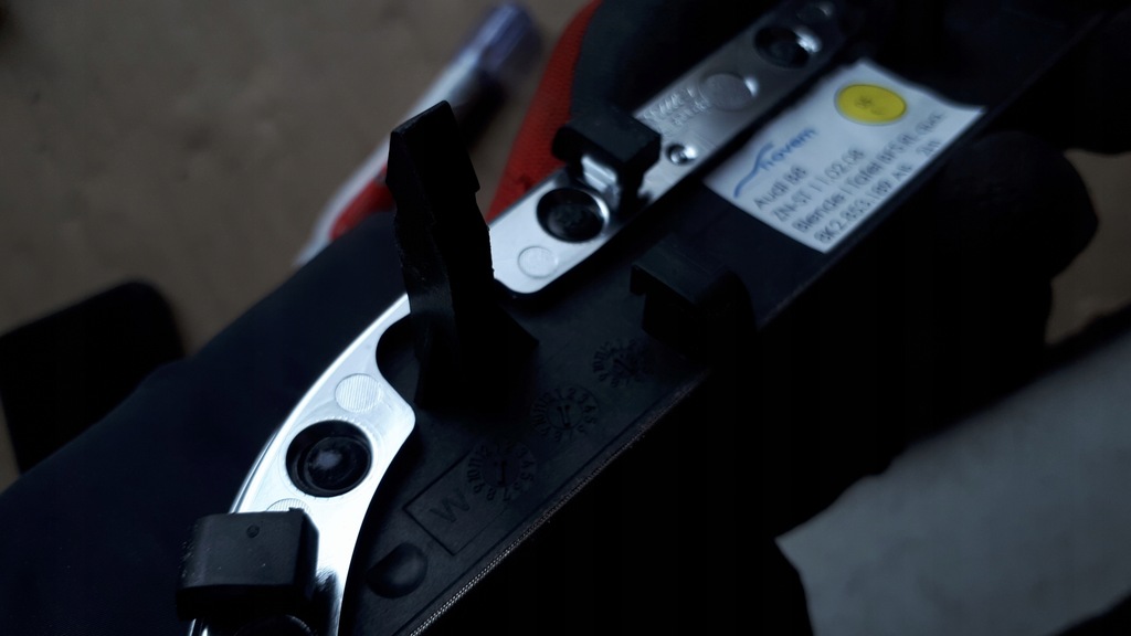 фото №10, S4 b8 a4 молдинг dekor консоли 2hi 8k2853189ab uk