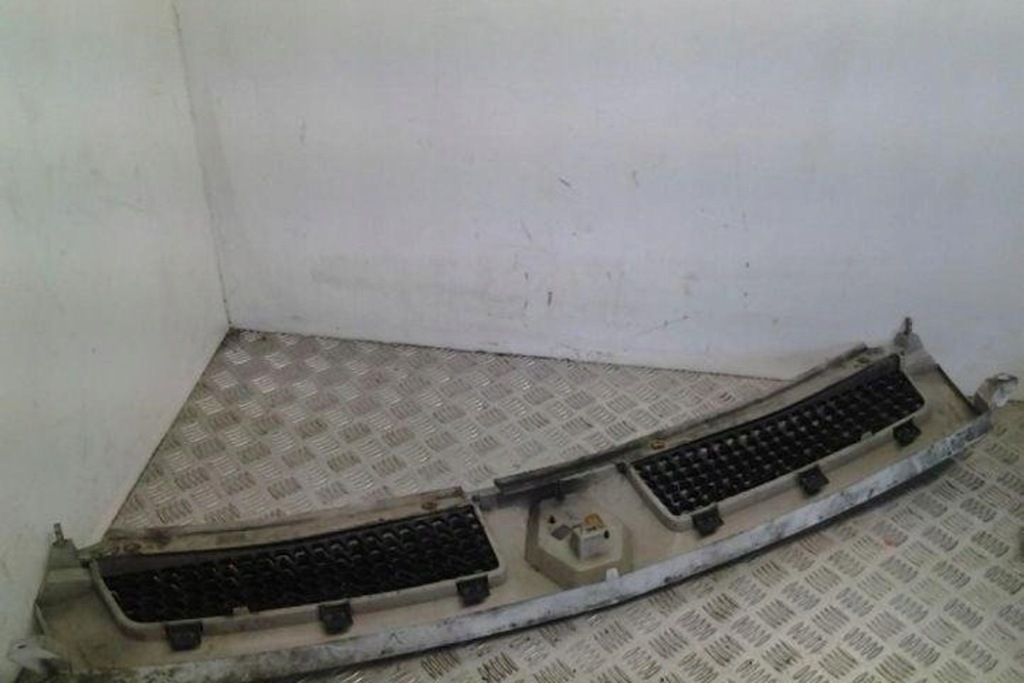 фото №3, Решітка радіатора renault master ii фургон fd 8200233765 2.5l дизель 84kw 2008