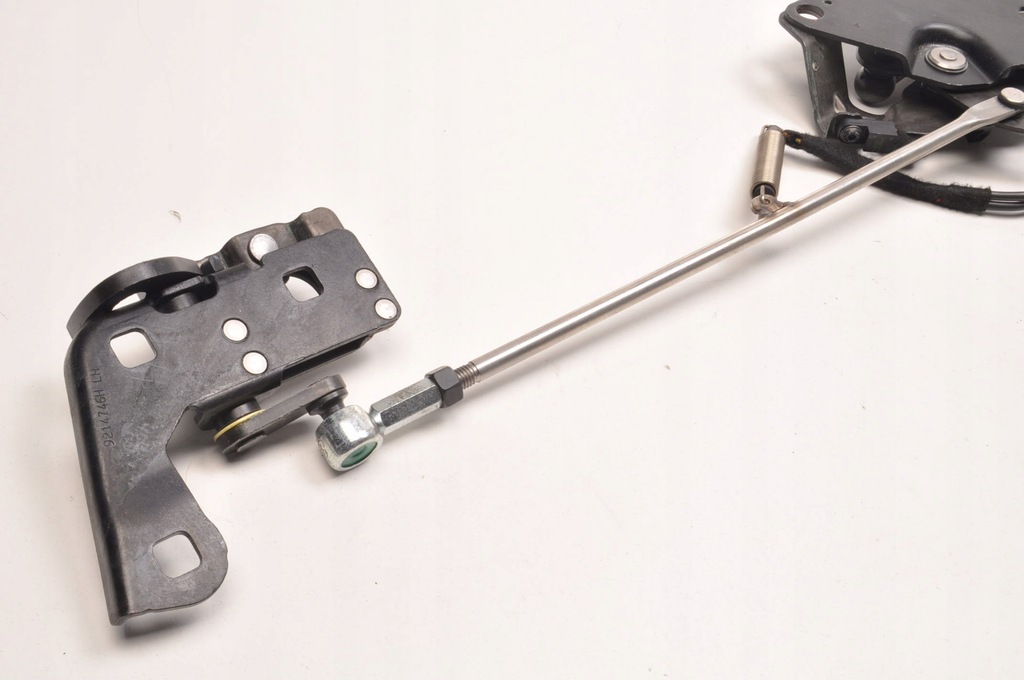 фото №9, Volvo c70 ii замок засувка дах lift 31256992 31256993 31256991