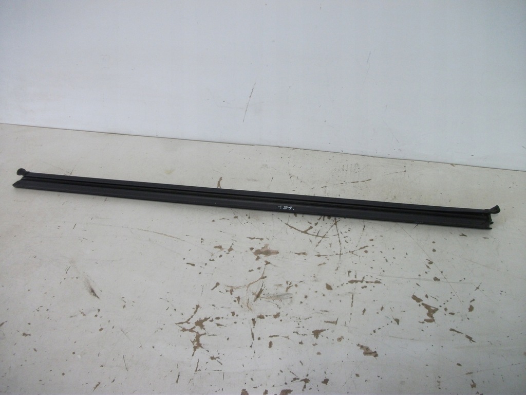 фото №1, 654837480 молдинг внутрішня правий перед kamiq