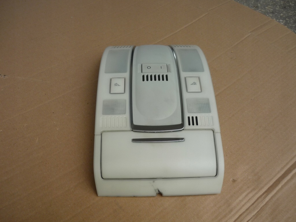 фото №7, Лампа стельовий салону audi a6 c6 4f0947135j