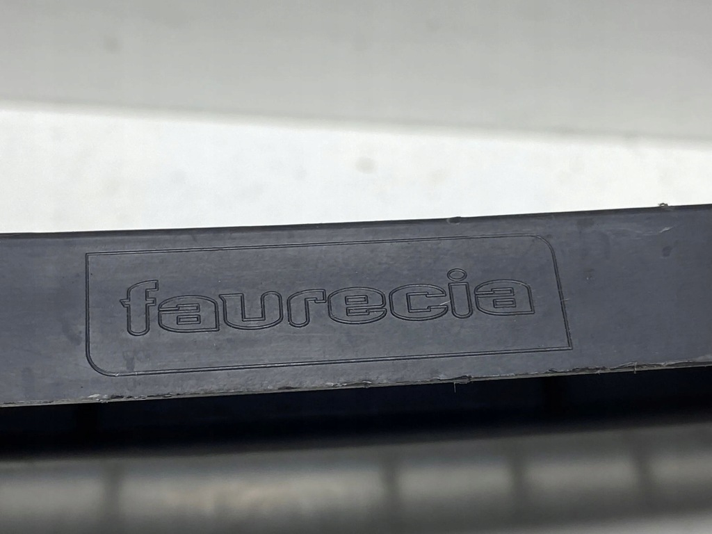 фото №12, Renault kangoo ii 2008 решётка радиатора радиатора / решётка радиатора