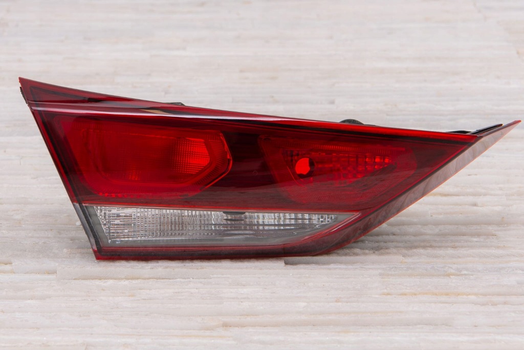 фото №8, Hyundai elantra vi ad 2015-2018 лампа крышки задний левая 92403f2000